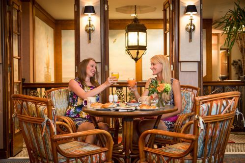 Ladies having Breakfast at the Casablanca Hotel