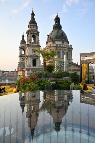 With majestic views of Budapest's skyline, discover the High Note SkyBar